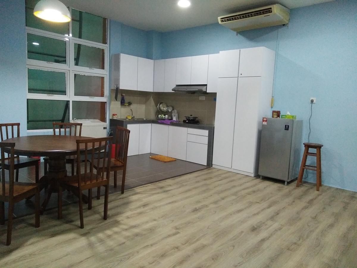 Xenia Homestay Kuching Luaran gambar